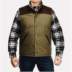 RIDGECUT TOUCHWEAR Quilted Canvas Vest in Martini Olive